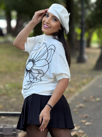 Bluza cu floare [4]