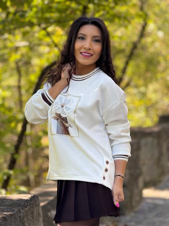 Bluza cu floare [2]