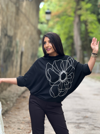 Bluza cu floare [1]