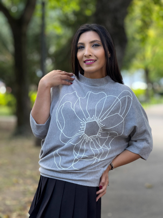 Bluza cu floare [1]