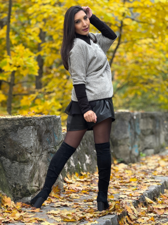 Bluza cu flori gri [3]