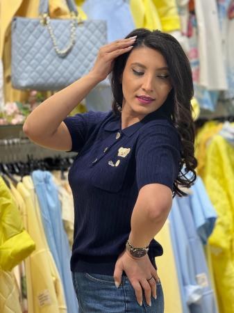 Bluza cu guler si detaliu ursulet brodat [2]