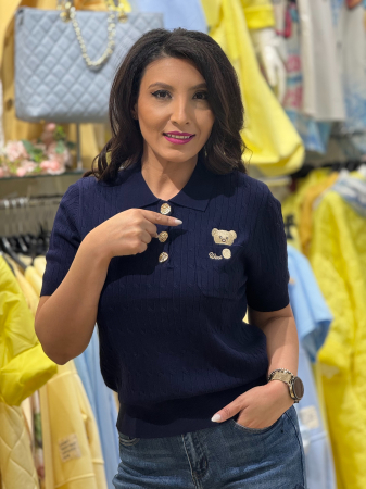 Noutati - Bluza cu guler si detaliu ursulet brodat