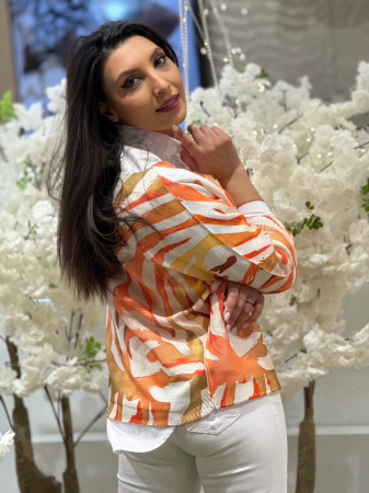 Bluza cu imprimeu abstract in tonuri fresh [3]