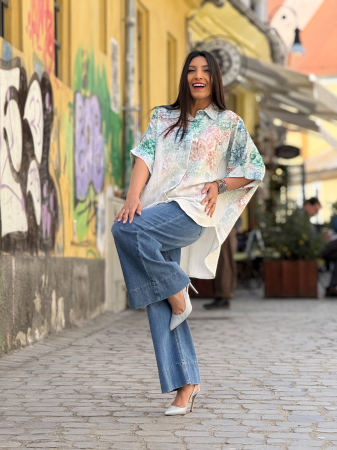 Noutati - Bluza cu imprimeu hortensie