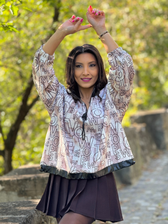 Rochie neagra cu pietricele aplicate [3]