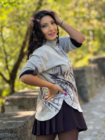 Bluza cu imprimeu oras [1]