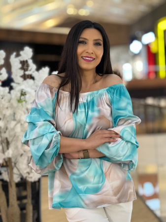 Imbracaminte de dama - Bluza cu maneca bufanta