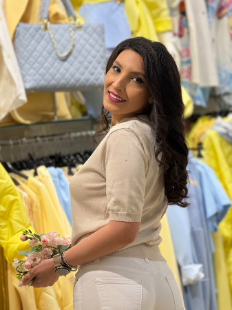 Bluza cu maneca scurta si aplicatii aurii [3]