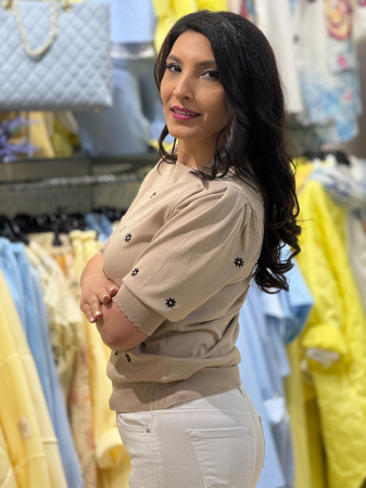 Bluza cu maneca scurta si broderie florala [2]