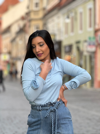 Bluza cu maneci lungi si detaliu floral aplicat [1]