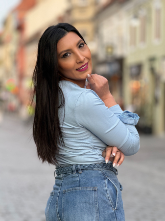 Bluza cu maneci lungi si detaliu floral aplicat [3]