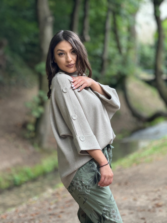 COLECTIA DE TOAMNA - Bluza cu nasturi pe maneca
