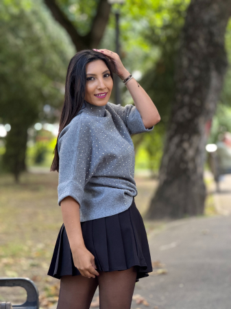 Bluza cu pietricele aplicate [3]