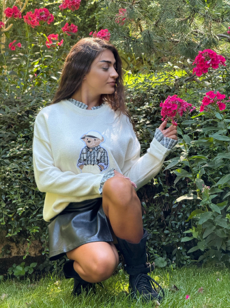 Bluza cu ursulet si detaliu la guler [2]