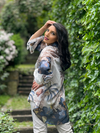 Bluza cu volane la mana 1 [2]