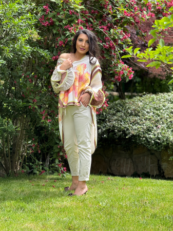 Bluza cu volane la mana 2 [3]