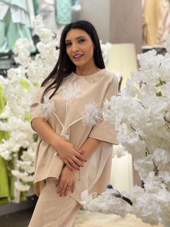 Bluza din bumbac cu 3 flori albe aplicate [4]