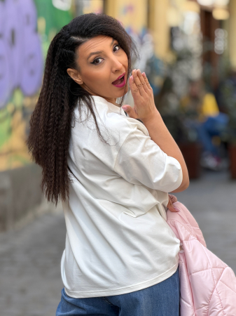 Bluza din bumbac cu imprimeu fata cu flori in par [1]