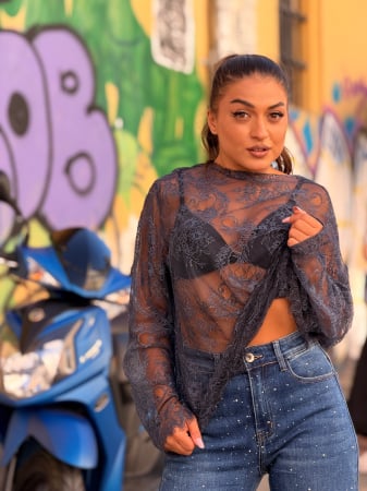 COLECTIA DE TOAMNA - Bluza din dantela florala transparenta