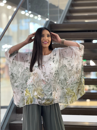 Imbracaminte de dama marimea XXL - Bluza din matase cu imprimeu floral