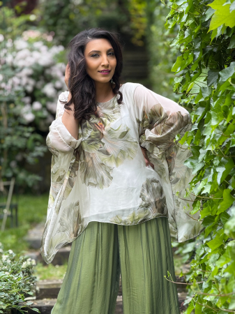 Bluze si camasi - Bluza din matase cu imprimeu flori verzi