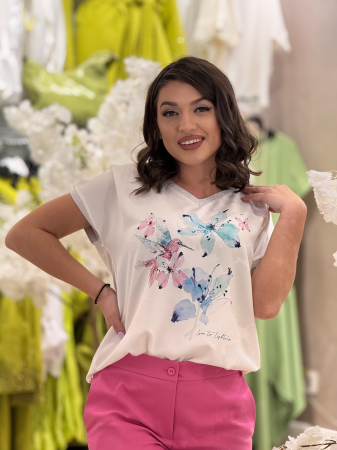 Alegerile GABRIELEI CRISTEA - Bluza din vascoza cu flori albastre