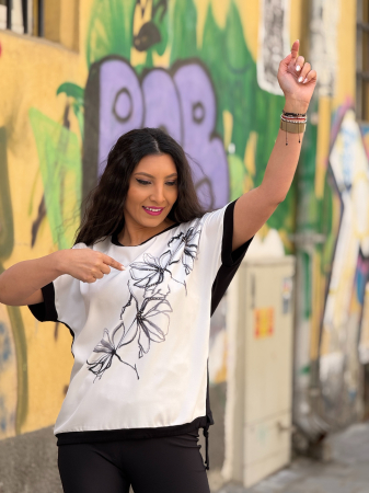 Bluza din vascoza cu flori cu pietricele [2]