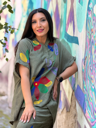 Bluza kaki cu broderie florala multicolora [2]
