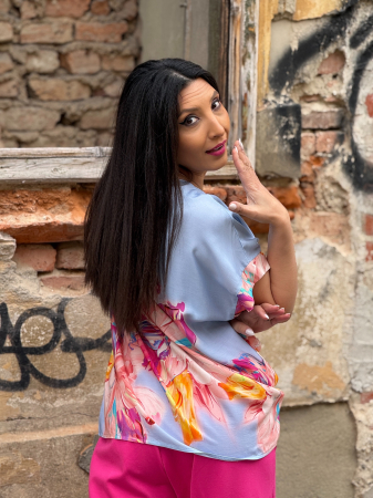 Bluza mov cu imprimeu floare [1]