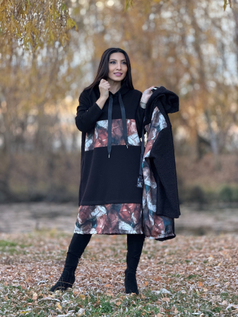 Bluza neagra cu gluga si imprimeu abstract [4]