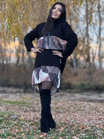 Promotii - Bluza neagra cu gluga si imprimeu artistic