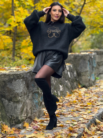 Bluza neagra cu imprimeu ursulet [2]