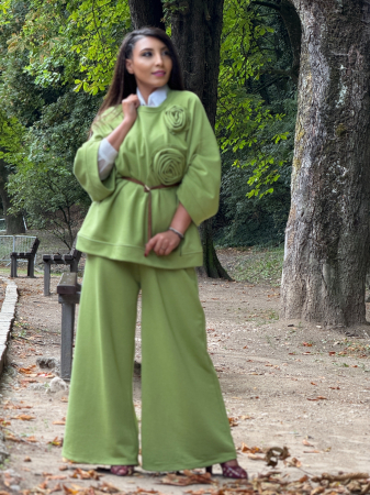 Bluza oversize cu flori 3D aplicate [4]