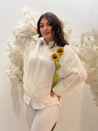 OFERTELE PRIMAVERII - Bluza perforata cu floarea soarelui