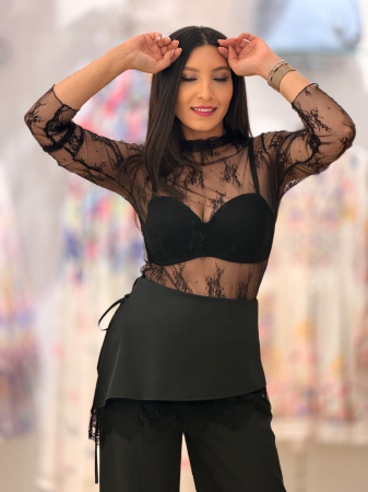 Noutati - Bluza transparenta din dantela neagra