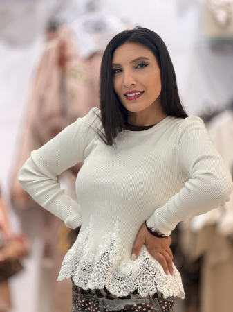 COLECTIA DE TOAMNA - Bluza tricotata cu broderie