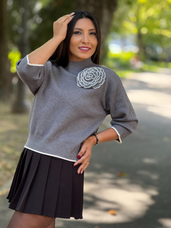 Bluza tricotata cu brosa floare [2]
