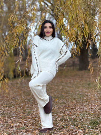 Imbracaminte de dama - Bluza tricotata cu detalii decorative