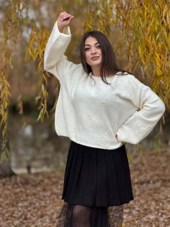 Bluza tricotata cu fluturi brodati si perle decorative [2]