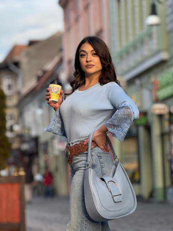 Bluza tricotata cu maneci trei sferturi si detalii din dantela [2]