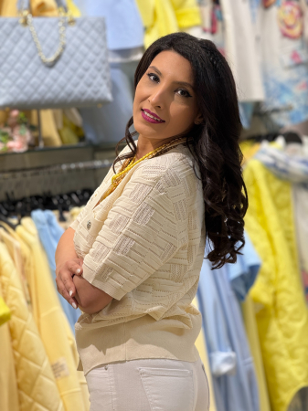 Bluza tricotata cu nasturi si decolteu in V [2]