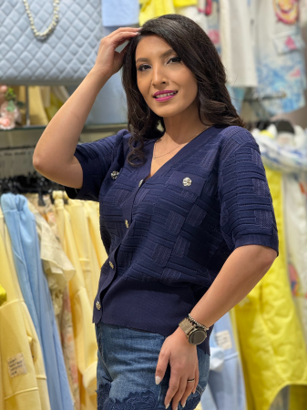 Bluza tricotata cu nasturi si decolteu in V [1]