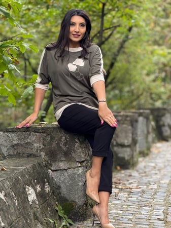 COLECTIA DE TOAMNA - Bluza verde cu trei flori