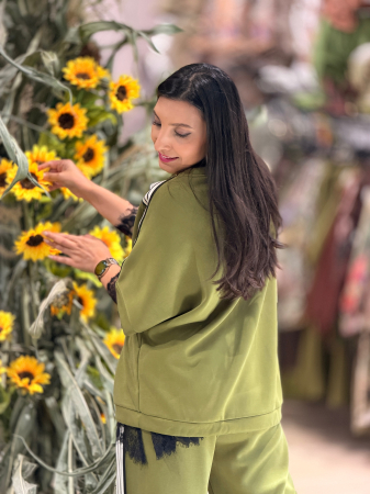 Bluza verde olive cu dungi laterale [5]