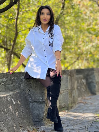 Imbracaminte de dama - Rochie neagra cu nasturi pe picior
