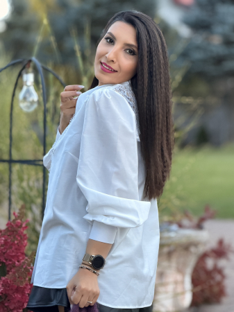 Camasa alba cu insertii din dantela [1]