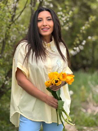 Camasa cu aplicatii brodate stil floral pe guler si buzunar [2]