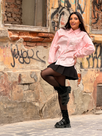 Camasa cu aplicatii florale brodate cu perle si paiete [5]