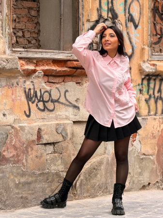 Camasa cu aplicatii florale brodate cu perle si paiete [6]